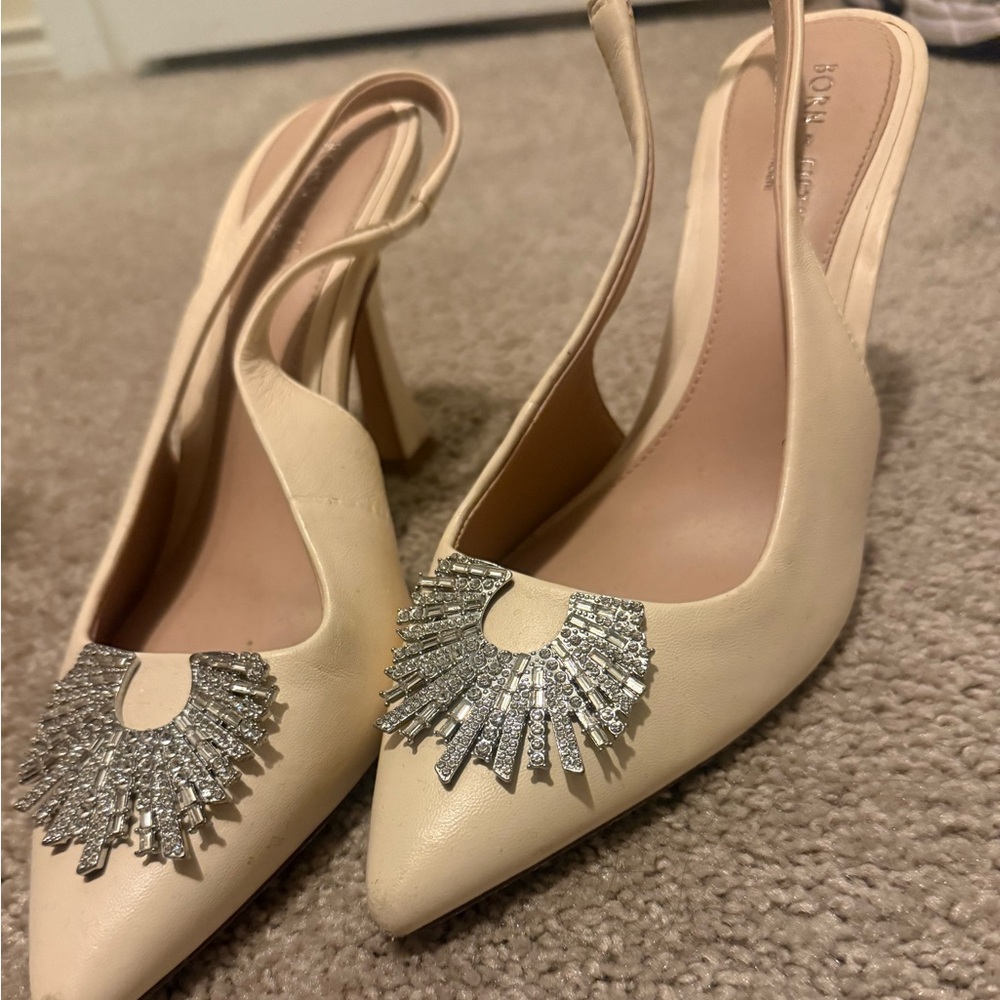 Antonio Melanie white heels